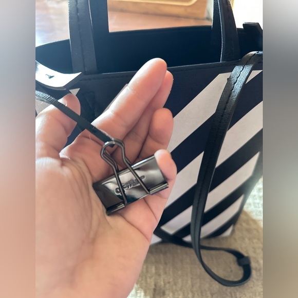 Off White striped tote purse - Picture 4 of 6